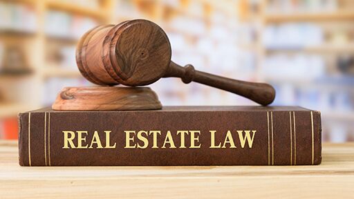 REAL-ESTATE-LAWYER